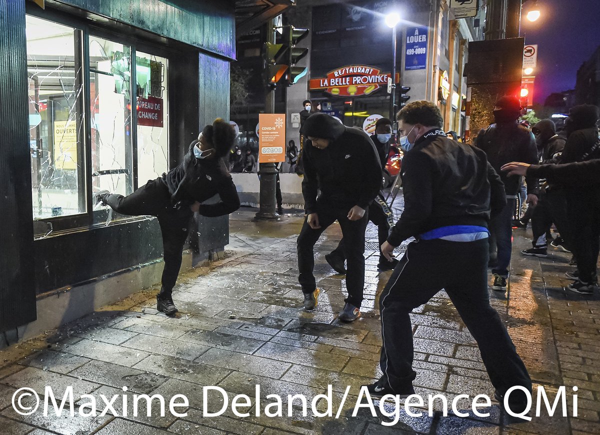 yclaude's tweet image. -À #Montréal, avons-nous la mémoire courte ?
-Depuis des années, un #Laxisme, voire une intolérable #Complaisance livre notre ville aux #Violences_émeutières de bandes criminelles !
-Actuellement, les milices #Islamistes et #Fascistes_postmodernes...
*
En 2020, #saccage,…