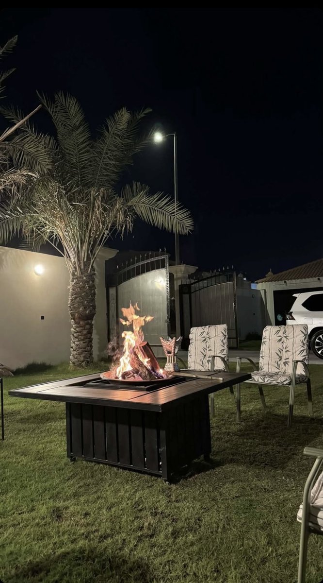 ثلاث شهور و أنا أفضّل العزله : عن الجلّاس
ماغير أمشي على طاريك و أسولف على ظلّي