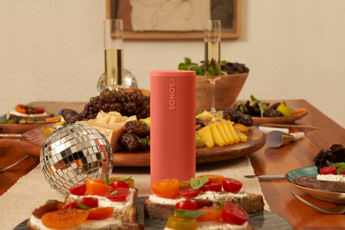 Sonos's tweet image. We’re reflecting on the sounds we’re most thankful for—and we’d love to hear yours. How are you celebrating this season? Let us know in the comments below. #Sonos #Thanksgiving