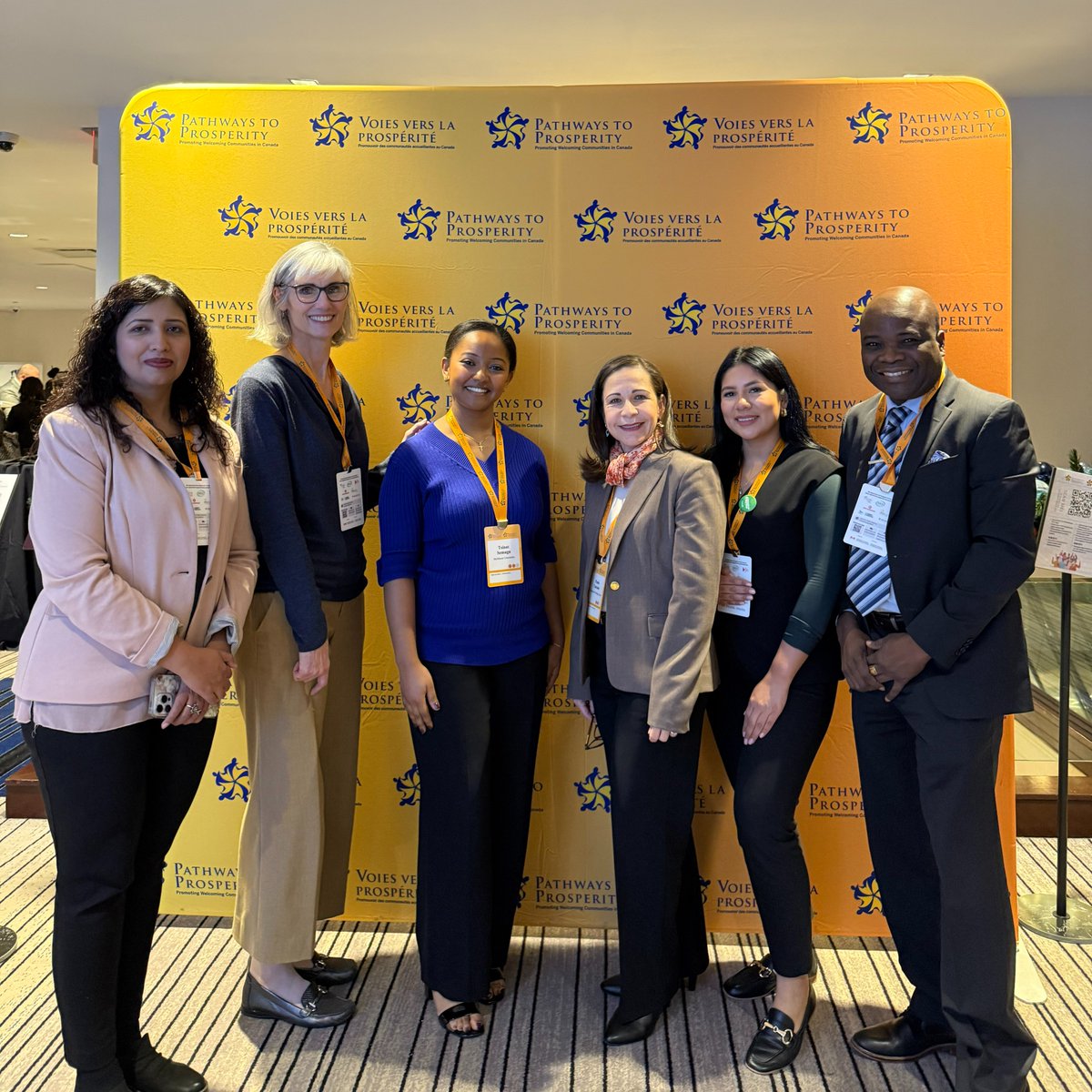 HipcHamilton's tweet photo. Hamilton group photo @ the #P2PConference 📸🤝 (@P2PConnects). 

Day 2 was buzzing with insightful discussions on immigration and settlement 🌎. https://t.co/JQyk9dTYw0