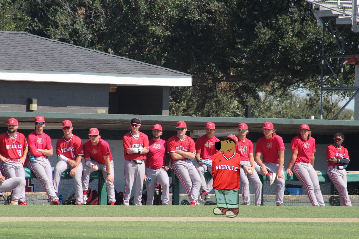 Nicholls_BSB's tweet photo. One 𝗰𝗵𝗶𝗹𝗹 𝗴𝘂𝘆 with a bunch of other 𝗰𝗵𝗶𝗹𝗹 𝗴𝘂𝘆𝘀 😏

#chillguy #GeauxColonels #NichollsBaseball https://t.co/8oMg2Ee4Ae