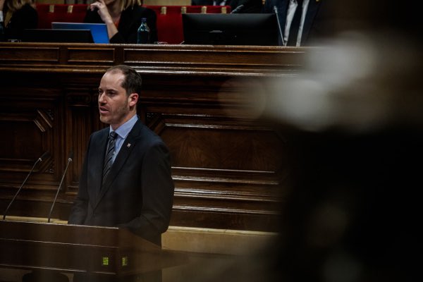 Avui hem defensat l’Estatut de municipis rurals a Catalunya al Parlament. 

Una llei que doni resposta a les reivindicacions dels municipis que a dia d’avui no poden donar els serveis que els ciutadans mereixen per culpa de la burocràcia i, sobretot, per falta de recursos.