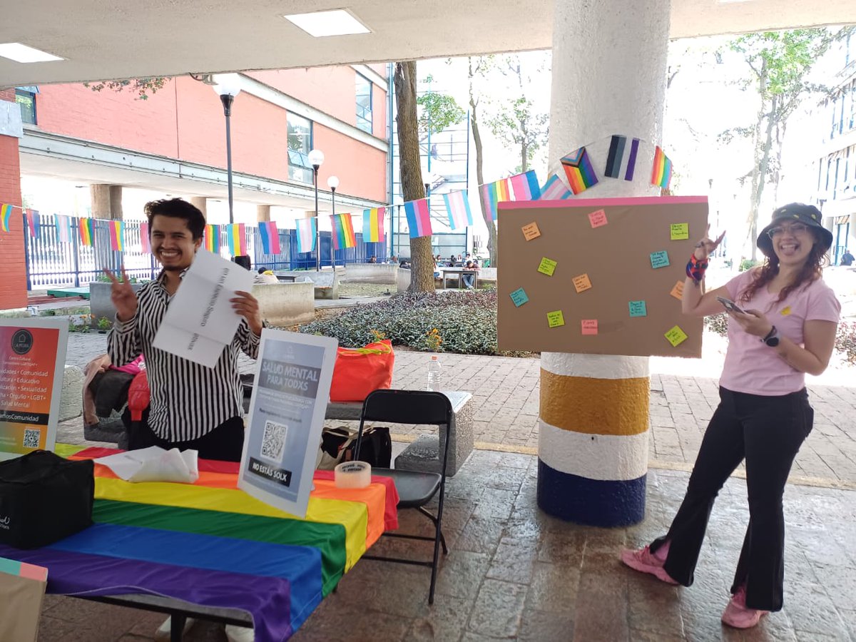 casalamoira's tweet photo. ¡Ya llegamos a la facultad de derecho para las jornadas #HablemosdeVIH en torno al Día Mundial del Sida! Aquí estaremos hasta las 15hrs. #HilamosComunidad https://t.co/dGCnPrTn8Y