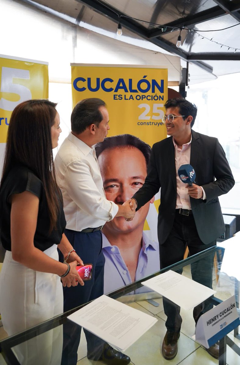 ¡El crimen organizado no puede seguir avanzando!
Con una coalición internacional 🌎🤝 que incluya a Estados Unidos, es posible combatir el narcotráfico y recuperar la seguridad. 🇪🇨 

#CucalónEsLaOpción #Ecuador #CucalónEsLaSolución #Cucalón2025 #Quito #Guayaquil #Ruedadeprensa