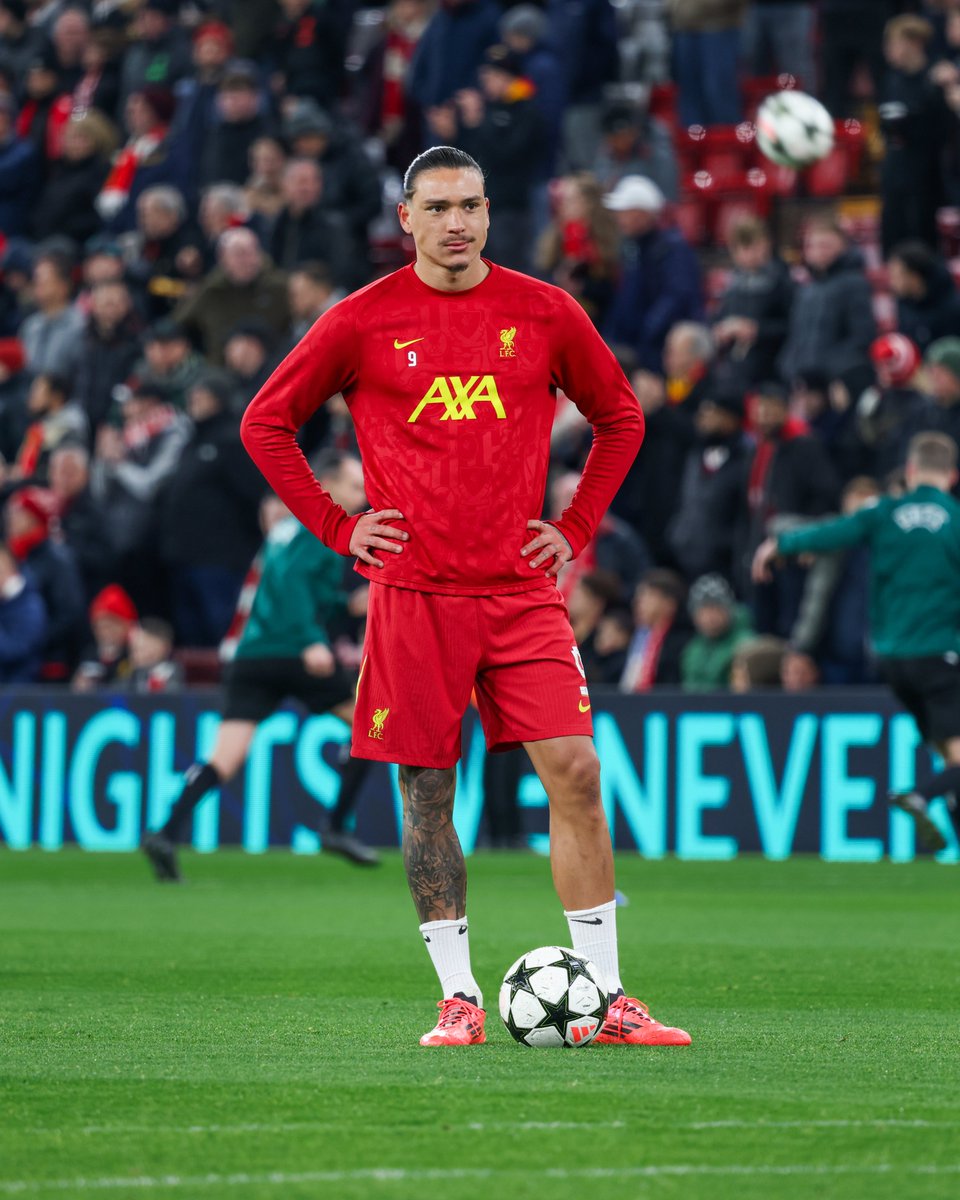 LFC's tweet photo. Kick-off in our sights 🙌 https://t.co/phHgBbvkDn