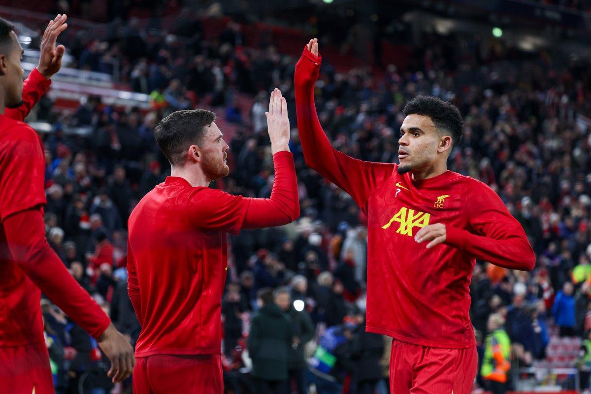 LFC's tweet photo. Kick-off in our sights 🙌 https://t.co/phHgBbvkDn