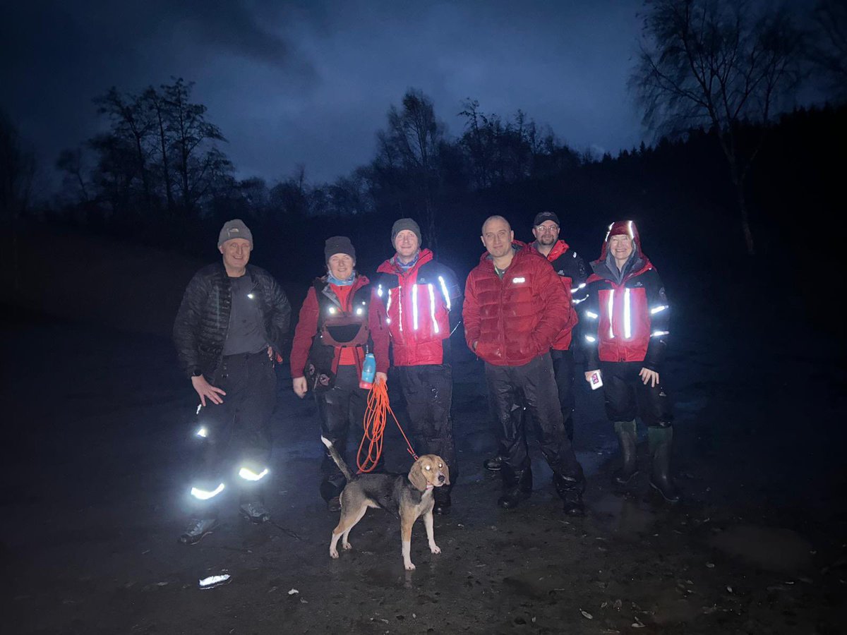 Big news! 🎉🎉 Last weekend myself and my dog Jessie qualified as the first ever scent-specific trailing search dog team with <a href="/sardaIreland/">SARDA Ireland</a> after nearly 4 years of training. It’s an incredibly complex type of searching, and we’re very proud to be qualified to <a href="/NSARDAOrg/">NSARDA</a> standards