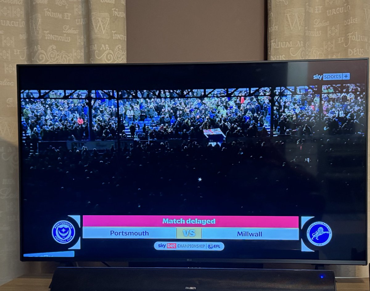 Stephen1970t's tweet photo. Power cut at Fratton Park. Modern stadium and all that #PORMIL #EFL https://t.co/QNVYok9o7P