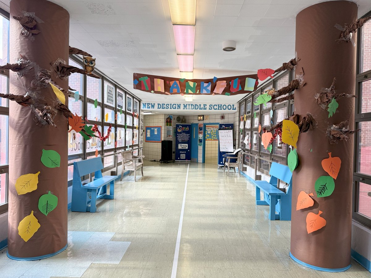 newdesignms's tweet photo. 🍂🦃 Happy Thanksgiving from New Design Middle School! 🦃🍂

Grateful for our amazing students, families, and community. Our potluck was filled with delicious food, laughter, and togetherness. Thank you to everyone who made it special! 🧡 https://t.co/z4tYBI3hfb