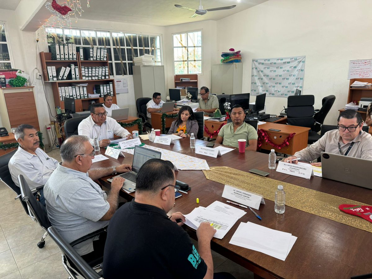 IV Sesión Ordinaria de la Junta Directiva
En la cual se presentó el informe trimestral correspondiente a julio-septiembre de 2024. Se destacaron las actividades realizadas, los logros alcanzados y los informes financieros que reflejan el progreso de nuestra universidad. 

#UTT