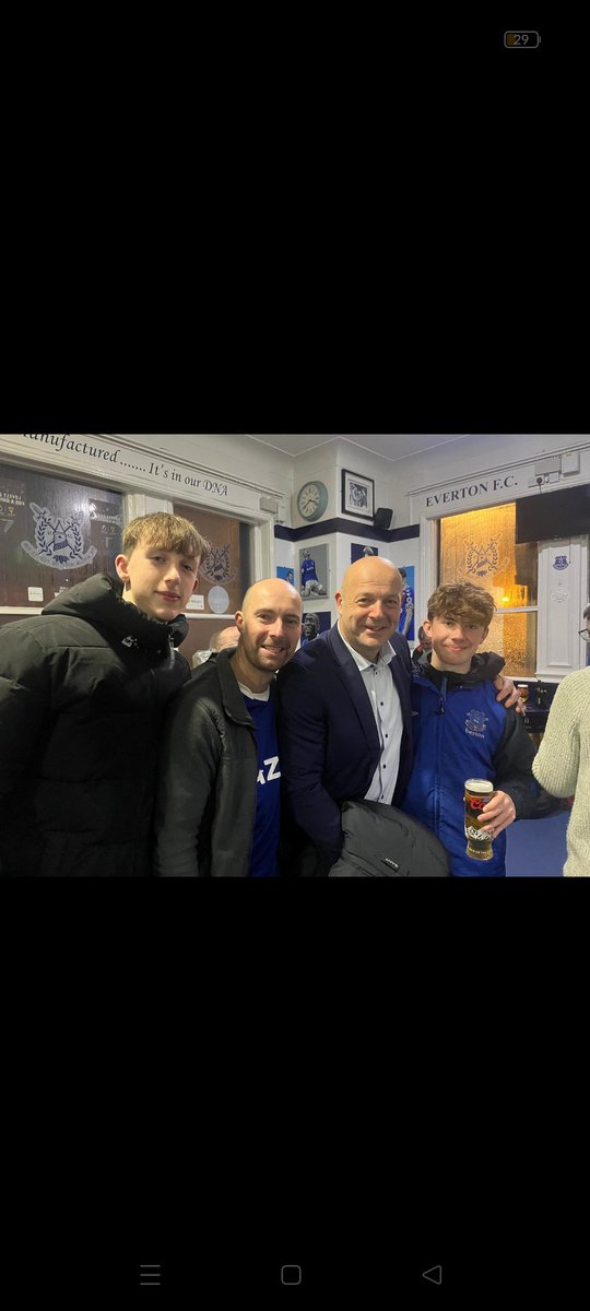 irishtoffees78's tweet photo. 32 set sail for our game @Everton vs @BrentfordFC on Saturday. Some young some old, for what might be their last game at Goodison park. 

We were unfortunate to make it to the game due to our ferry being delayed. As we tried not to let it dampen our spirits. https://t.co/C5o4wJjbJ0