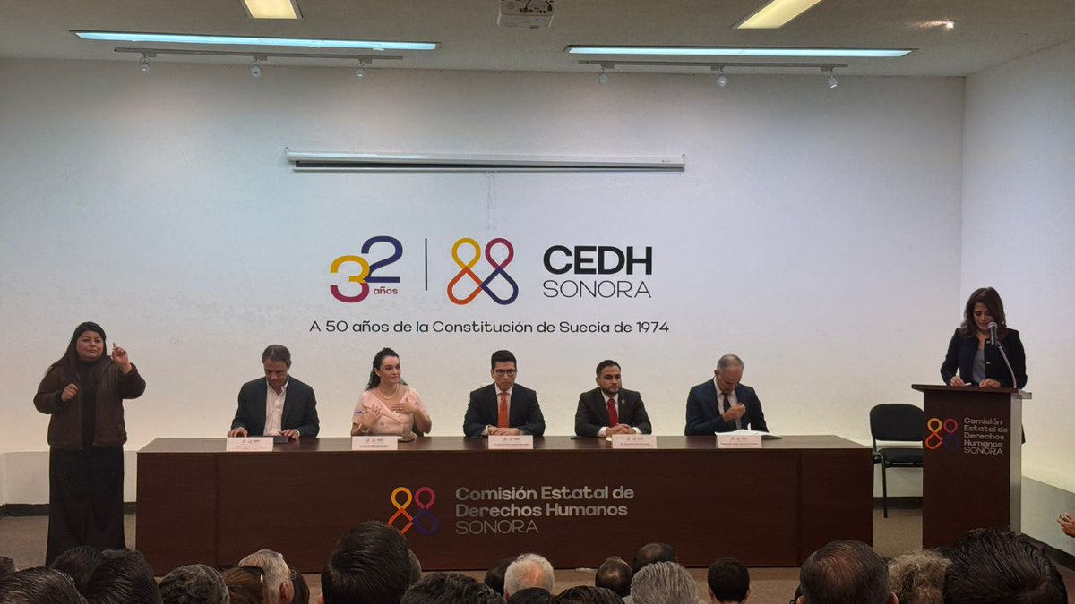 Extendemos nuestras felicitaciones por el 32 aniversario de la Comisión Estatal de Derechos Humanos.
Durante la ceremonia el Dr. Luis Fernando Rentería Barragán, Presidente de la Comisión Estatal de Derechos Humanos, reconoció la importancia de seguir trabajando por un futuro más