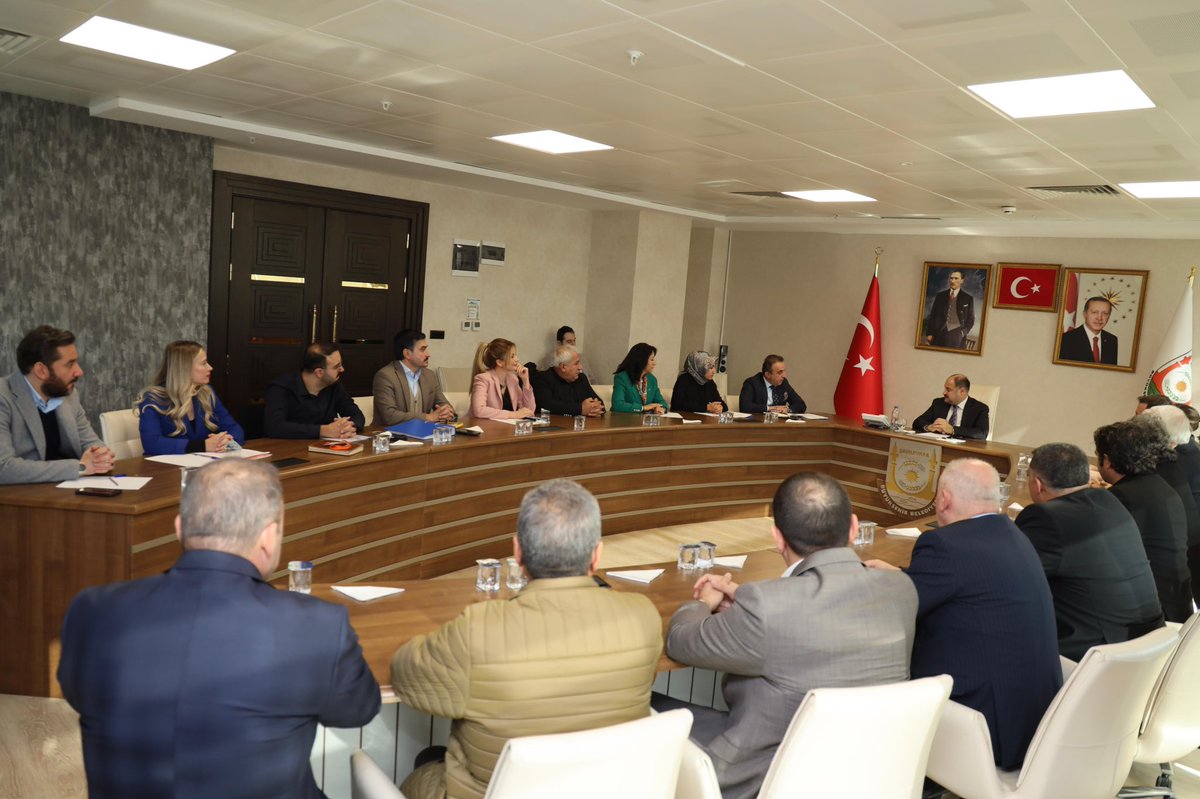 kentkonseyi63's tweet photo. Kent Konseyi Başkanı Süleyman Hartavioğlu ve Yönetim Kurulu Üyeleri, Şanlıurfa Büyükşehir Belediye Başkanımız Mehmet Kasım Gülpınar'ı ziyaret etti.
Nazik kabulleri ve yakın ilgileri için Sayın Başkan’a teşekkür ediyoruz. https://t.co/wddb68S1oW