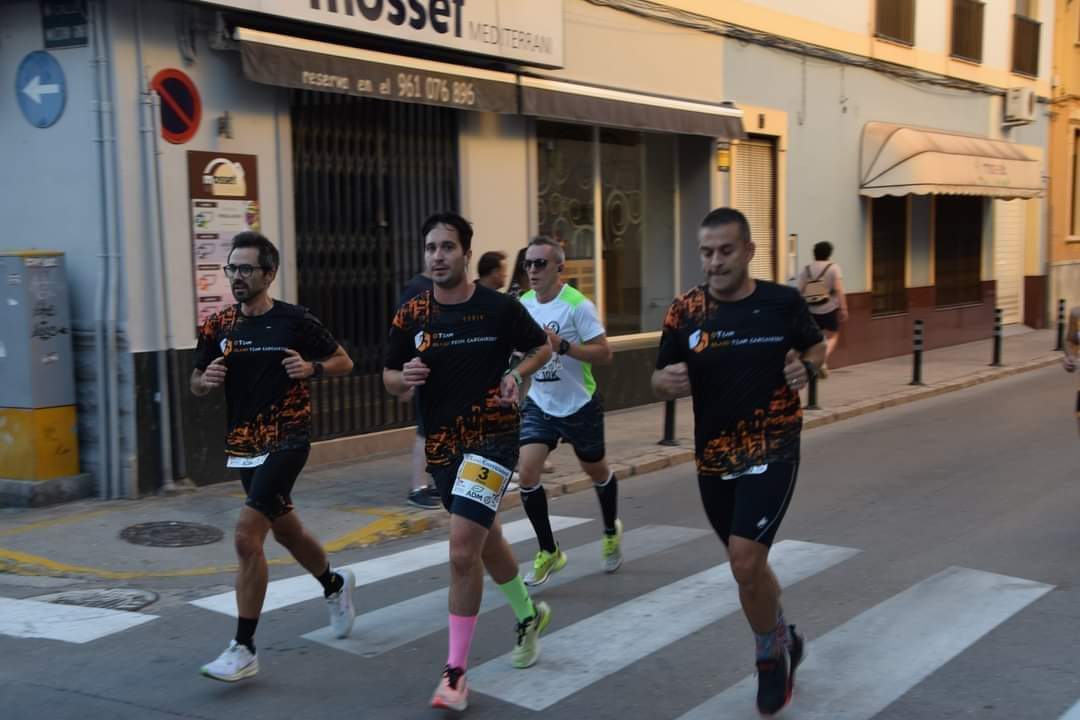 Pierarunner7's tweet photo. XLIV Volta a peu Carcaixent 2024
La millor marcar personal en la 10k del poble impresionant el carreron que me vaig fer!! A 4:26/km RP!! 🛫🛫🛫 en casa!! https://t.co/IvHYe2aiD6