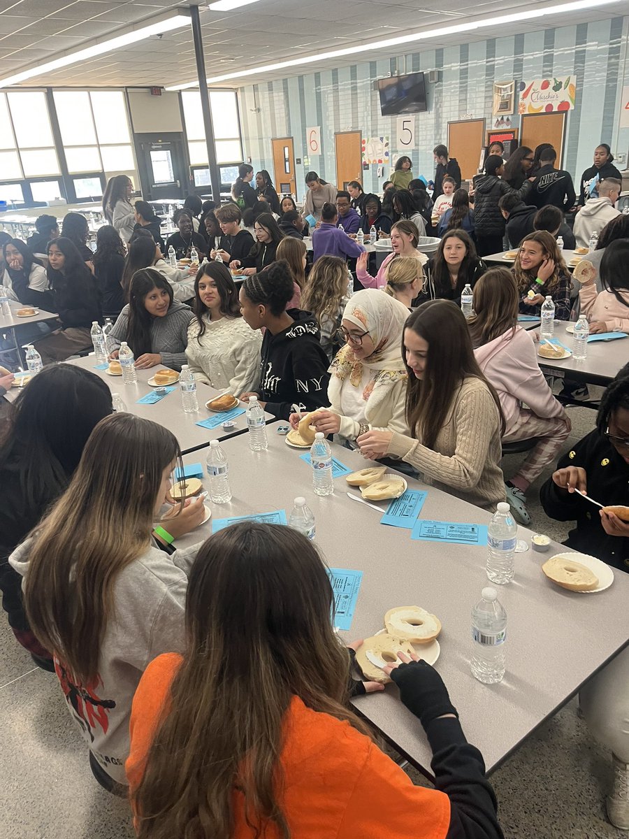 Celebrating Success! 🎉 Today, we recognized over 600 students for their outstanding academics and behavior during Marking Period 1 with a special incentive breakfast. Keep up the amazing work, Gladiators! #GriceProud 🧡🖤<a href="/WeAreHTSD/">WeAreHTSD</a>