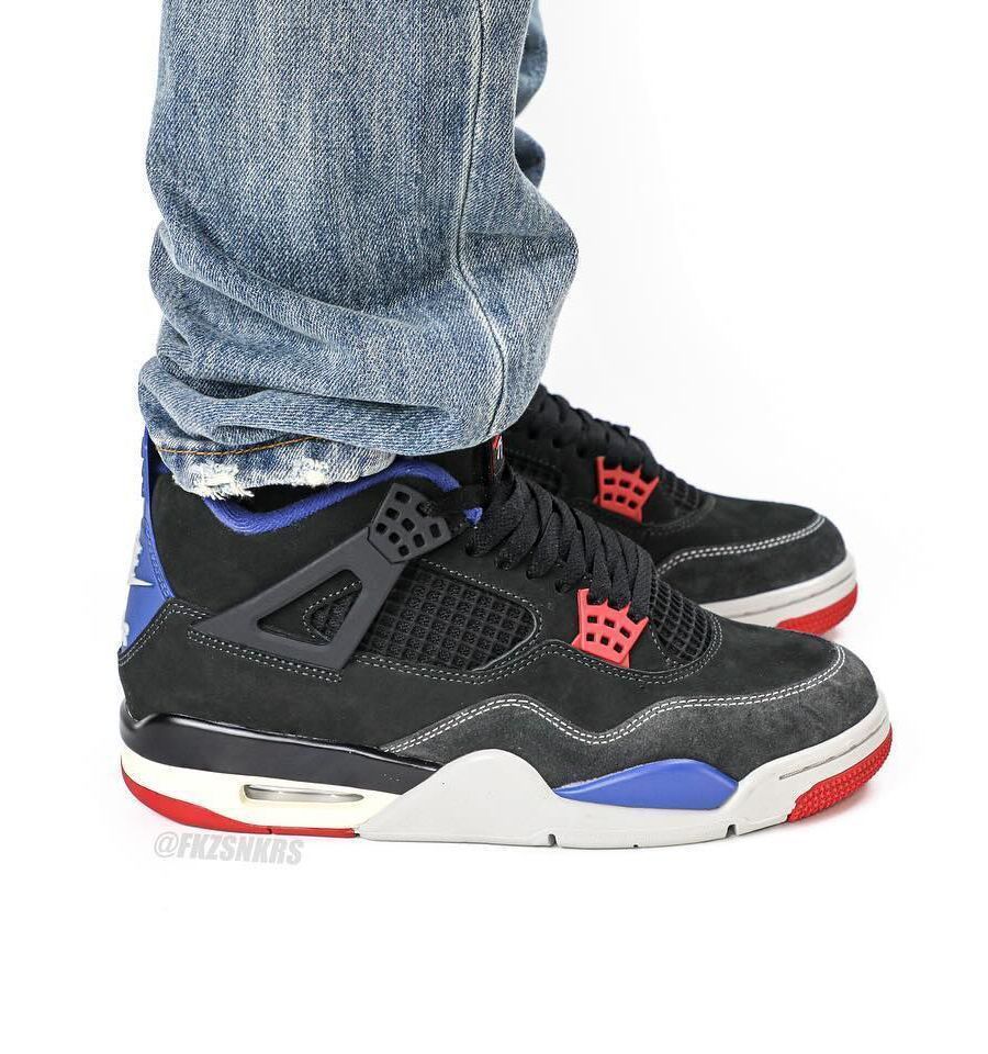 JustFreshKicks's tweet photo. Air Jordan 4 Retro “Rare Air” Releases February 15th ⚫️🔴🔵 https://t.co/Wj2p1EV9LU https://t.co/oA8Q6UWoEL
