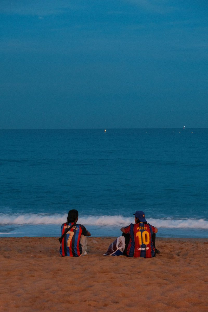 IconicEscapes's tweet image. 🏖️ Barceloneta Beach - A slice of paradise in the city, perfect for soaking up the sun, enjoying paella, or just watching the world go by. #Barceloneta #BarcelonaBeach #BeachDay 3/7