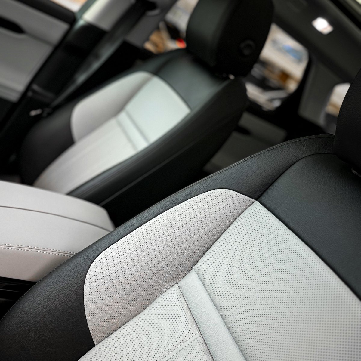 Barretts Land Rover tweet media