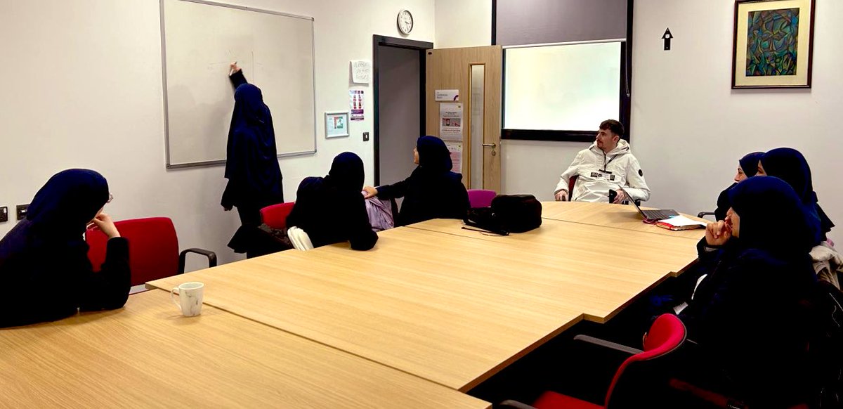 edengirlsbham's tweet image. Excited to see our  pupils take part in @youngenterprise They’re developing skills, creativity, and teamwork to bring their brilliant business ideas to life. Watch this space for updates on their journey! #WeAreStar #YoungEnterprise #StarFutures @BirminghamEdu