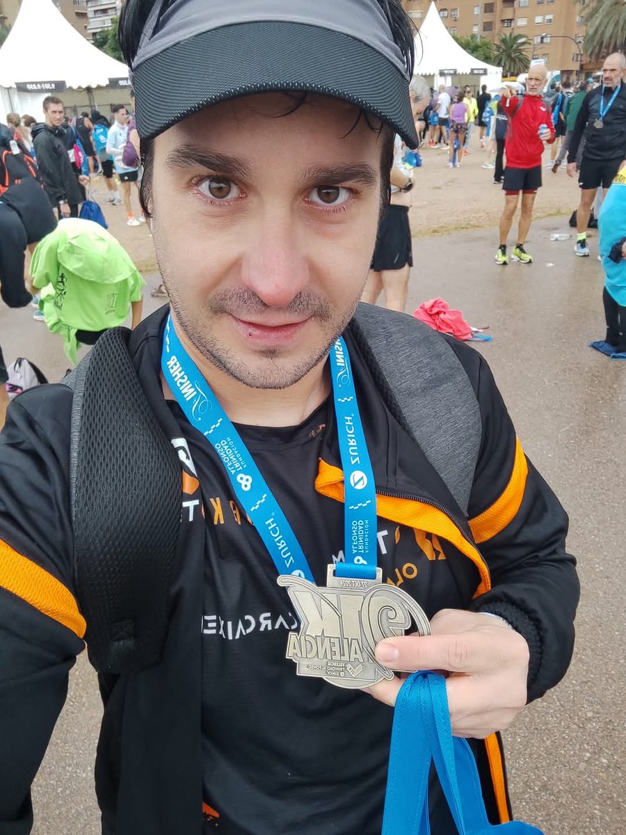 Pierarunner7's tweet photo. XXXIII Mitja Marato València Trinidad Alfonso 2024
Sols puc dir que vaig despegar i vaig demostrar que podia molt mes en una mitja marato rebentant el meu temps en 1:40:00 a 4:21/km, Super content en mi mateixa i orgullos del esforç i contancia que estic fent aquest any!!  🛫🛫🛫 https://t.co/jEBvpb9ASz