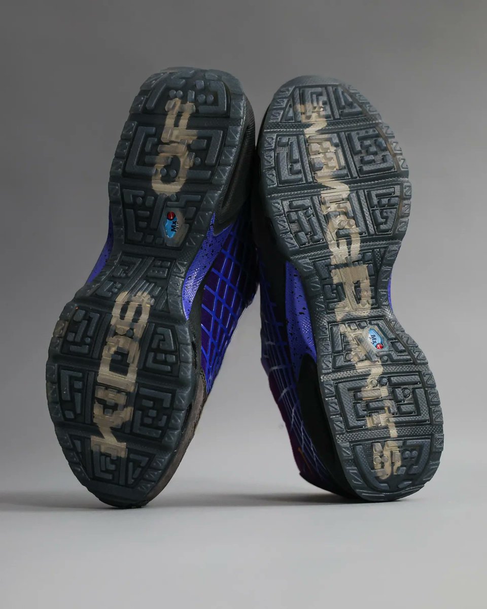 riblets1218's tweet photo. Hands down one of the best shoes to release this year.

Some pics from my recent review of the Kids of Immigrants x Nike Air Max Sunder 'Sundown' 🌆 https://t.co/04VNKMlQ7M