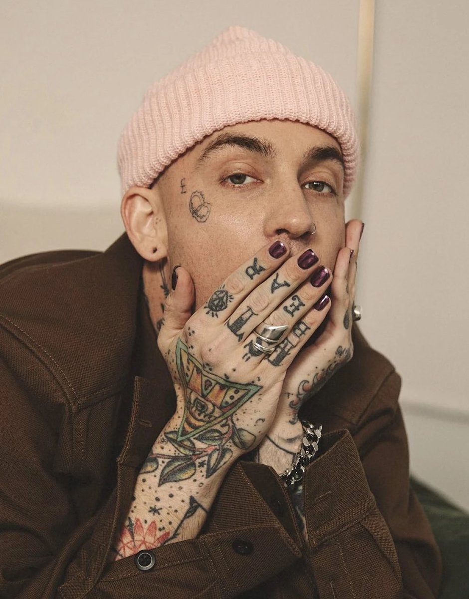 ❤️‍🩹 🎈 HAPPY BEARDAY  🎈❤️‍🩹

Wishing <a href="/iamblackbear/">bear</a> a happy and healthy Birthday!