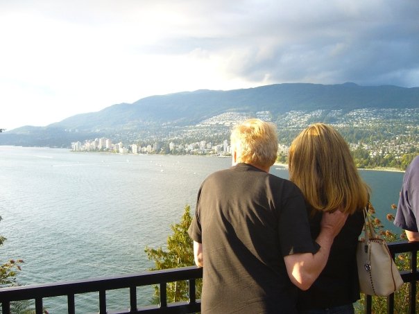garyrenard's tweet photo. A Very Happy Thanksgiving to All
Sometimes, when the world doesn't seem to be devoting itself to making you happy, it's wise to count your Blessings and remember things that you want to be thankful for. You'll probably find many of them. 
Love is what's real. Gary and Cindy https://t.co/cCmoLbzBCK