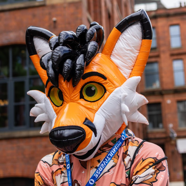 SnowyWolf5's tweet photo. Also if you got any pictures of Flynn while I was out and about as him, please tag me so I know! I don't use Twitter dot com any more so I might never reply but I'd like to see them still https://t.co/Ox8PUaRKXs