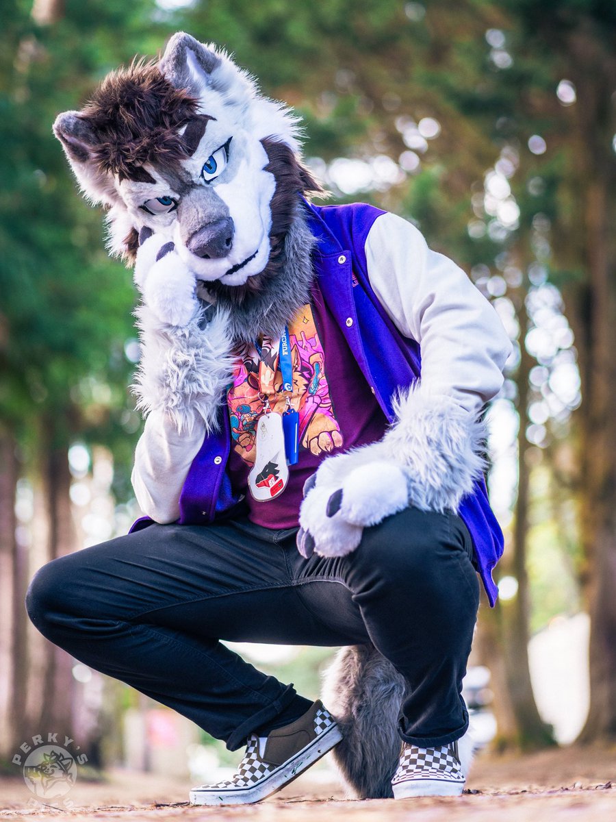 Welcome Greyson to the Play Dead family! 

He features a 3D printed custom sculpt head base, follow me eyes and a full mullet of hair! he made his debut last week. he was an absolute joy to make. so proud. 

give him some love! 
📷:<a href="/ThePerkyRiolu/">Owen Trett - Follow Perky.Bsky.Social 🦦</a> 
🧵:<a href="/PlayDeadWS/">Play Dead Workshop🔜???</a>