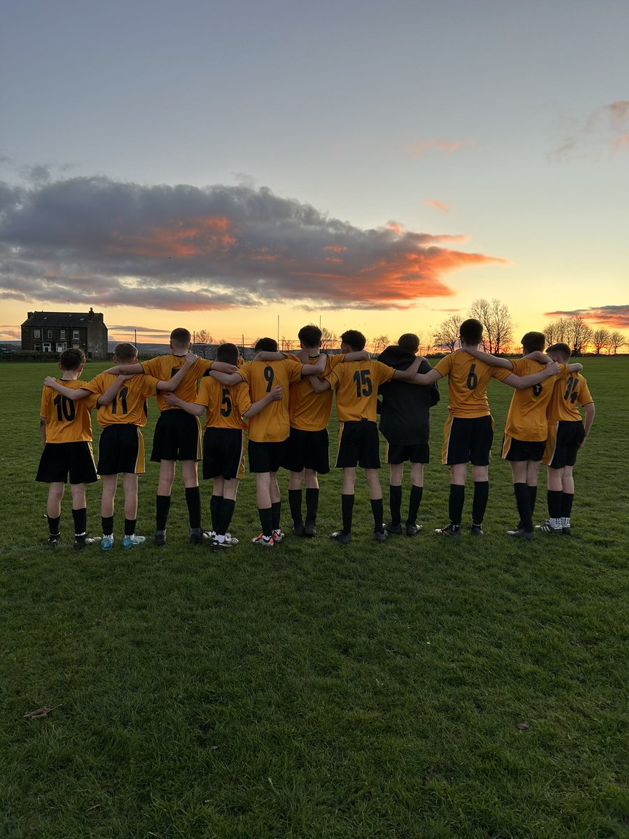 WingfieldAcadPE's tweet image. Our y9 team lost on penalties this afternoon away in Huddersfield.
What’s more important is that every player gave it their all, that’s all we can ask. A tough defeat but the lads kept their heads up and showed sportsmanship at the end. Well done boys 👏🏻👏🏻👏🏻