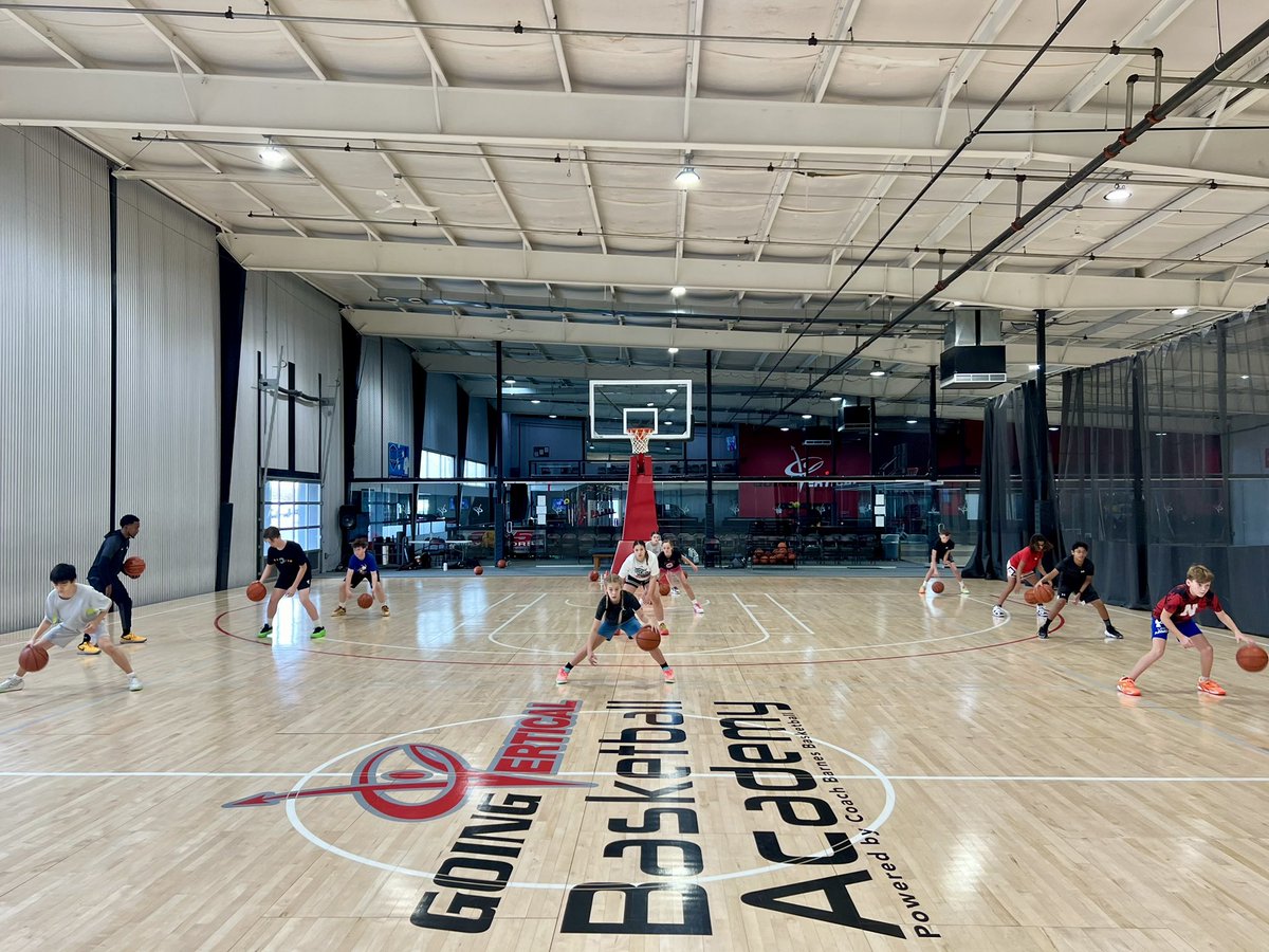 gvbacademy's tweet image. Great first day at our Thanksgiving Skills Clinic! Big shoutout to all the kids who came in and worked hard today—proud of everyone for getting better! We’re off tomorrow, but ready to get back after it on Friday. Keep up the great work! #ThanksgivingWORK 😤😤