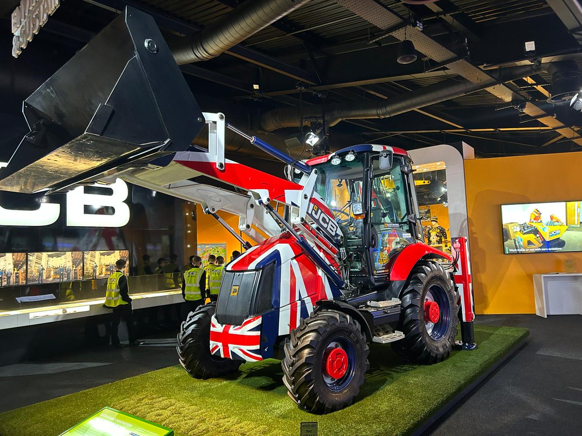 Our Yr11 Engineering students <a href="/Outwood_Valley/">Outwood Academy Valley</a> had the opportunity to visit the world famous JCB factory, having a tour and see how some of these amazing machines are made. #DT #engineering #JCB #valuedatvalley #valuedatvalley