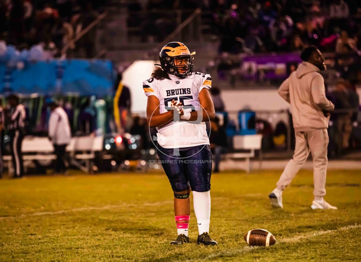 _jonathanlundy's tweet photo. I am blessed to have earned 6A All-Region
Honorable Mention Center‼️

Thank you to all my coaches for guiding me through my journey 
@CoachDuncanOL @cookrkc12 @saved_x_love @ponchoreli56 @kien_windley @WBBruinsFB https://t.co/XEyjnpm1hX