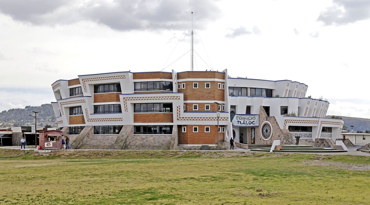 SeducEdoMex's tweet image. ⚖️ La @UIEMOficial y el @PJEdomex buscan certificar intérpretes y traductores en lenguas originarias para garantizar justicia a los pueblos nahua, tlahuica, matlatzinca, otomí y mazahua.

Más información en: goo.su/ImCc