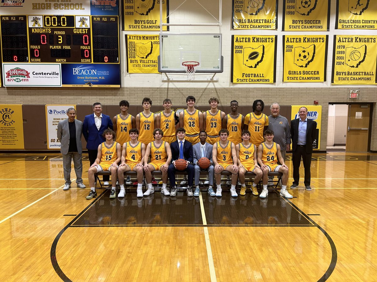 Your 2024-25 Alter Varsity Basketball Team. 🟡🟤