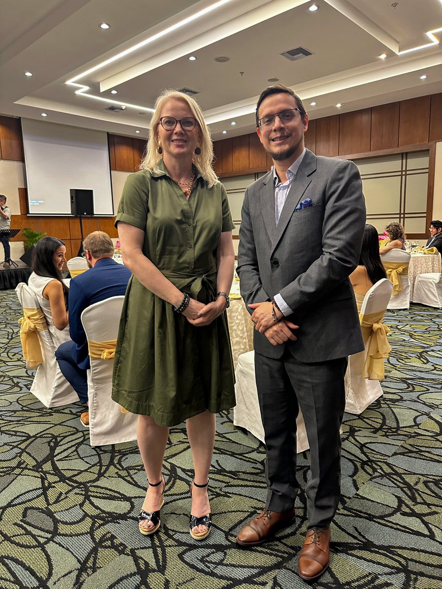 vbuenan's tweet photo. Thanksgiving lunch organized by the @FulbrightPrgrm Ecuador. We thank Sandra Gross, President of #Fulbright Chapter Ecuador for the invitation. https://t.co/2K3fAfspEa