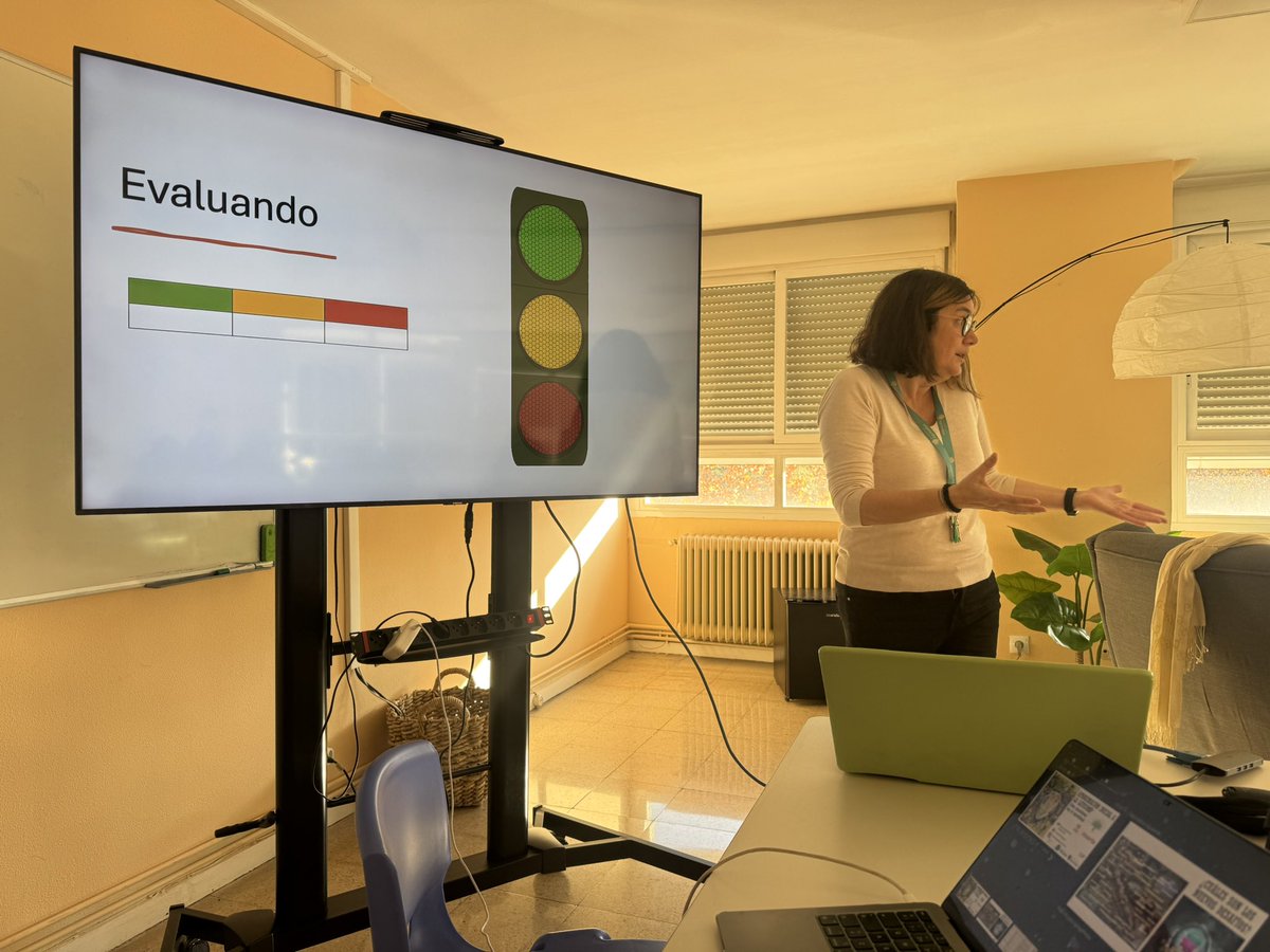 carmenpellicer_'s tweet image. Empezamos hoy en #Madrid un proyecto con @Fundacion_ONCE @portalento_ #Inserta para  desarrollar la #LifeComp en entornos de #Empleabilidad @twisteral @trilemaedu