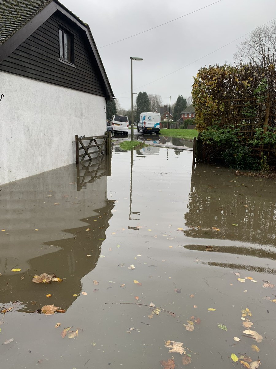 Jo365's tweet photo. @thameswater Thanks for ruining our day! #thameswater
#pump #letdown https://t.co/fKHbqHfMic