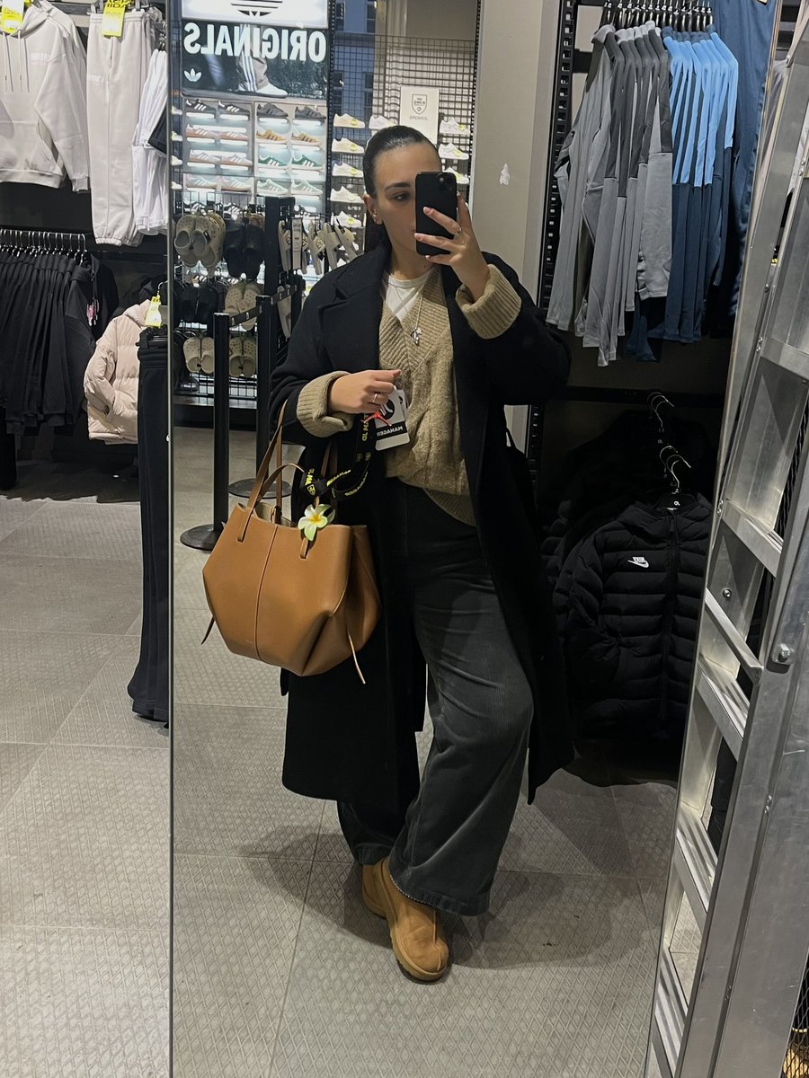 elisa 💘 tweet media