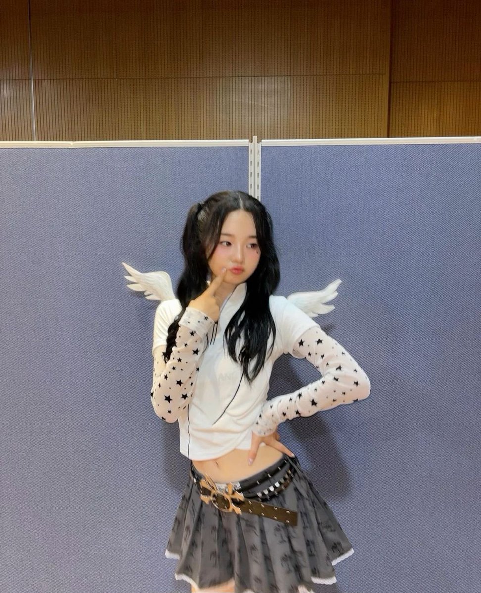mayupilled's tweet photo. another reminder to not look away!! JUSTICE FOR GAEUN
BOYCOTT MADEIN &amp; LIMELIGHT

#BOYCOTT143ENT
#WeStandWithMadein
#PROTECT_GAEUN https://t.co/PvEYxB0QKC