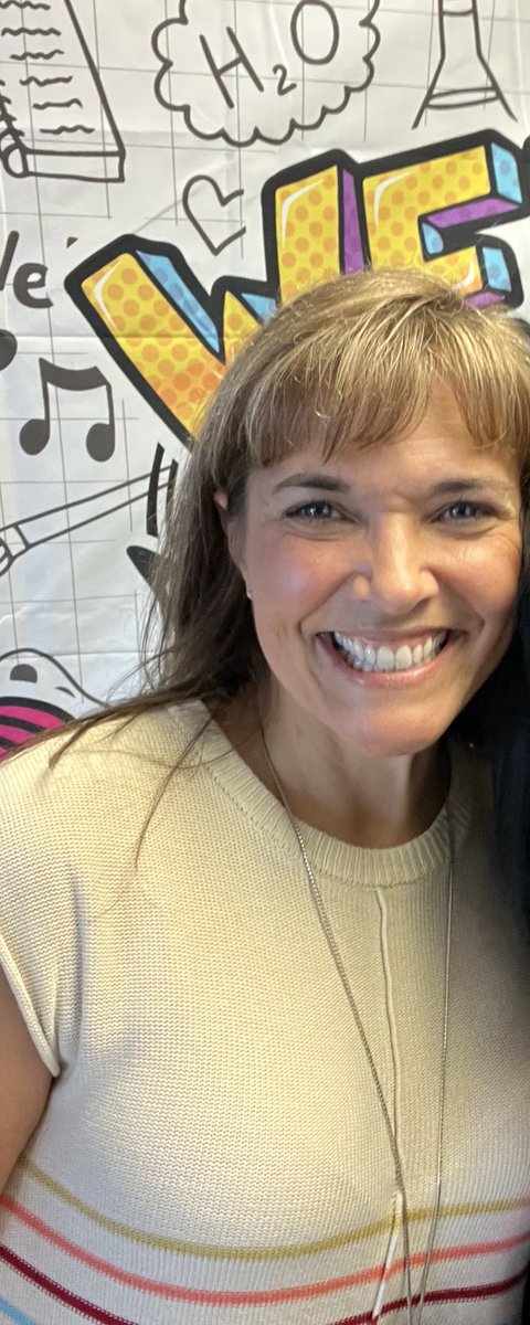 Happy birthday to our amazing Assistant Principal Mrs. Moll 🎂🎉🥳