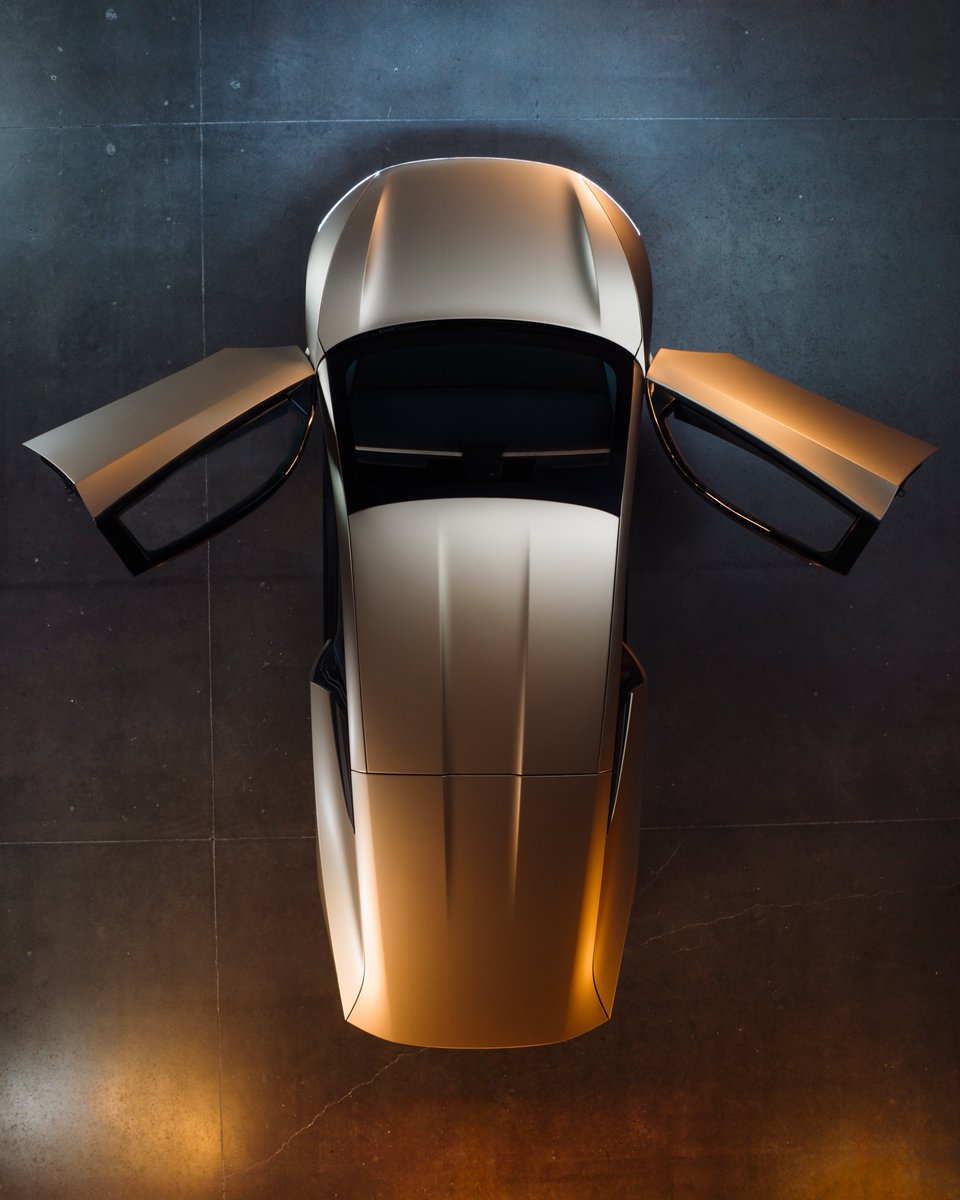 Tesla_AI's tweet photo. Russ Hanneman would be proud of these doors https://t.co/fBrtYgtgdt
