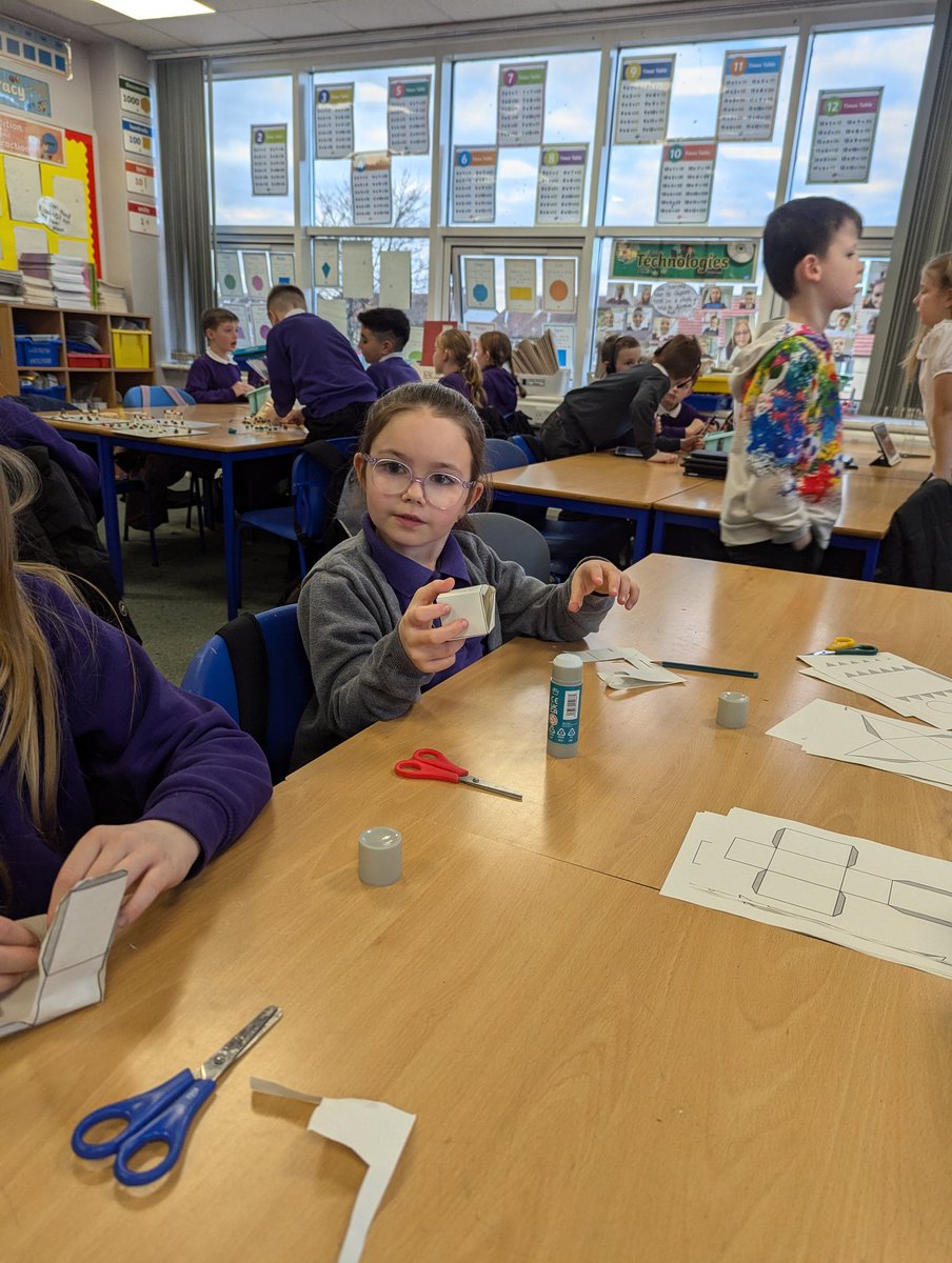 We loved learning about 3D shape and making models with Miss McCourt today! #BPSNumeracy