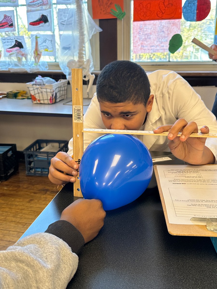 The students in two Explore pathways collaborated on a project to measure lung health. Students in the Business Pathway were the patients and the Health Science students were the medical experts. <a href="/JCPSKY/">JCPS</a> <a href="/JCPSExploreEA/">Marcella Minogue</a> <a href="/ShawneeAcademy/">The Academy @ Shawnee</a>