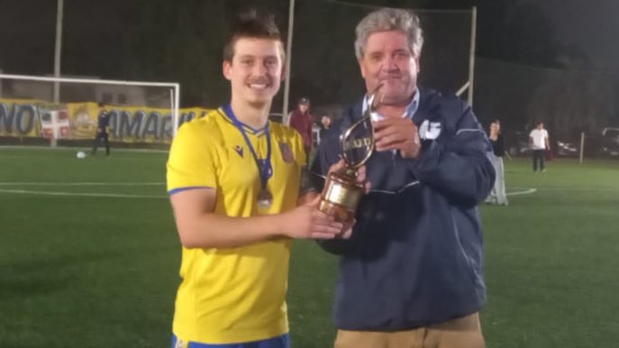 ¡𝗢𝗧𝗥𝗢 𝗖𝗔𝗠𝗣𝗘Ó𝗡! ⚽️🏆

En la Divisional “C” de la categoría #Reserva, <a href="/U_SanJuan/">San Juan Bautista Universitario</a> se quedó con el título y así lo festejó esta noche 👏🏼👏🏼👏🏼

¡Felicitaciones, muchachos! 

Presenta: <a href="/AntelDeTodos/">Antel</a> <a href="/SummumUY/">SUMMUM</a> <a href="/Perifar_uy/">Perifar</a> 

#SomosLaLiga