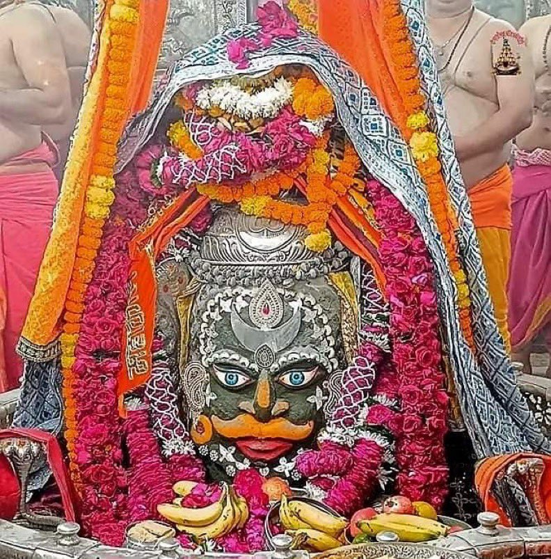श्री महाकालेश्वर ज्योतिर्लिंग के भस्म श्रृंगार आरती के दिव्य दर्शन
जय श्री महाकाल