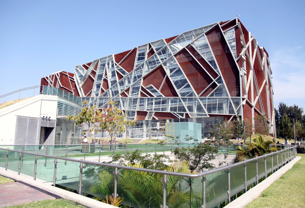 Jnlomeli's tweet photo. Este jueves la Biblioteca Pública de Jalisco Juan José Arreola (@BiblioJalisco) anuncia el inicio del programa de “Préstamo de libro externo”.

Ay, uno de los nuncios más bonitos para cerrar el año. 

Se tardaron, pero será una realidad! https://t.co/LUkAxxpqZi