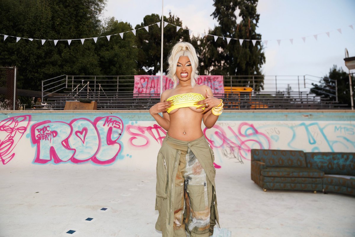 theestallion's tweet photo. ROC STEADY VIDEO OUT NOW 💛🔥
#ROCSTEADY https://t.co/onaeGdCMQP