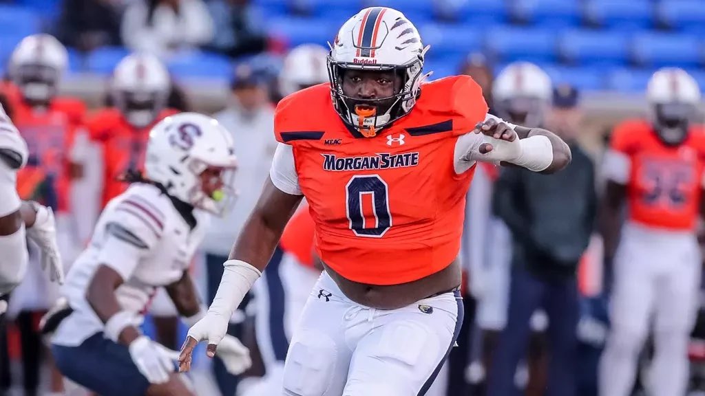 chrismalik03's tweet image. #AGTG after a great conversation with @CoachOSmith blessed to receive my first D1 offer from @MSUBearsFB @coachphilaustin @CoachCrooksFC @drobin8585