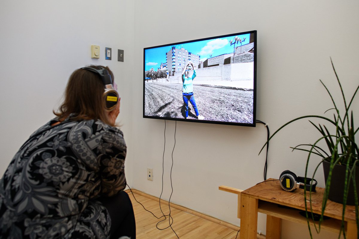 Culture pour tous (@culturepourtous) on Twitter photo Vernissage de l'exposition du projet Racines plurielles à la <a href="/ville_gatineau/">Ville de Gatineau</a> au centre d'artistes AXENÉO 7. 📽️📚
Bravo à toutes et tous! Un grand merci à nos collaborateurs! <a href="/MIFI_QC/">Immigration-Québec</a>
📷 Claude Brazeau Vernissage de l'exposition du projet Racines plurielles à la <a href="/ville_gatineau/">Ville de Gatineau</a> au centre d'artistes AXENÉO 7. 📽️📚
Bravo à toutes et tous! Un grand merci à nos collaborateurs! <a href="/MIFI_QC/">Immigration-Québec</a>
📷 Claude Brazeau